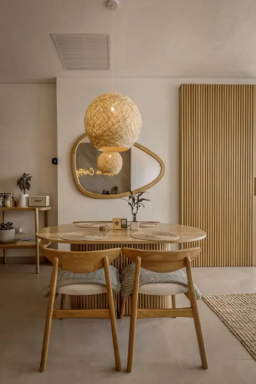Accent chairs
